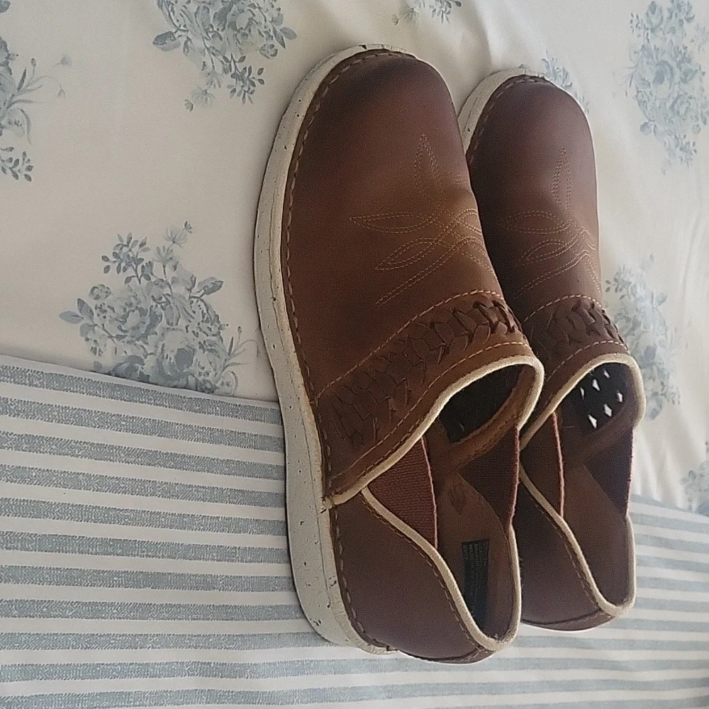Women's Justin Slip-ons - Picture 3 of 7